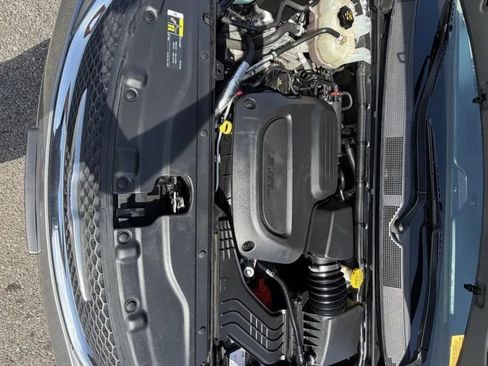 Used 2019 Chrysler Pacifica Touring-L FWD image 23