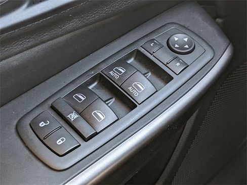 Certified 2020 Jeep Cherokee Latitude Lux w/ Comfort/Convenience Group image 18