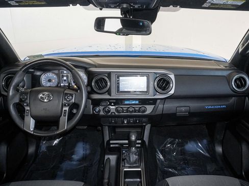 Used 2021 Toyota Tacoma TRD Off-Road image 26