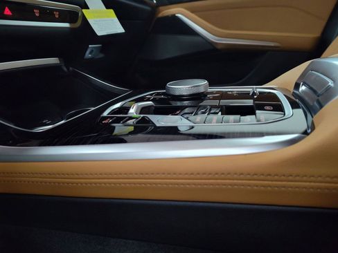 Used 2026 BMW X7 xDrive40i w/ M Sport Package image 19