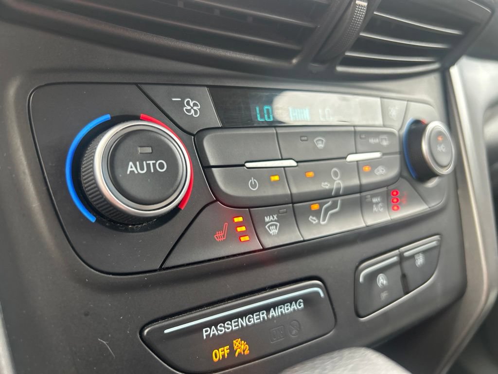 Used 2018 Ford Escape SE w/ Ford Safe & Smart Package FWD image 32