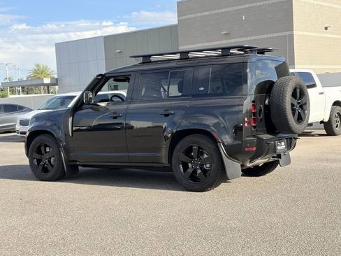 Used 2024 Land Rover Defender 110 X-Dynamic SE AWD/4WD image 31