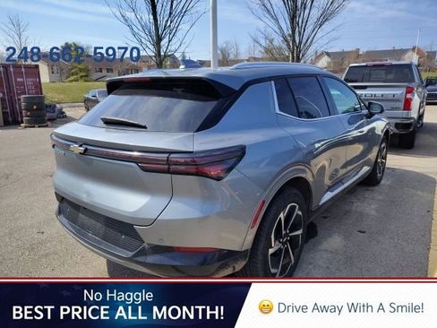 Used 2024 Chevrolet Equinox EV LT image 4