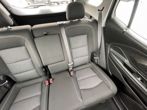 Used 2024 GMC Terrain SLE image 37