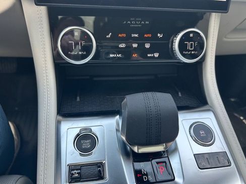 Used 2026 Jaguar F-PACE R-Dynamic S image 29