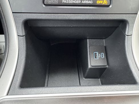 Used 2024 Ford Edge SEL image 20