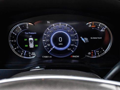 Used 2016 Cadillac Escalade Luxury AWD/4WD image 15