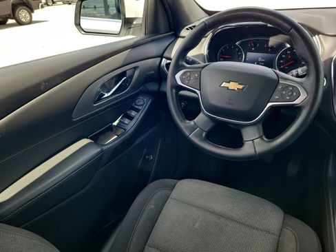 Used 2023 Chevrolet Traverse LT FWD image 15