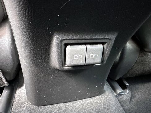 Used 2023 Lexus UX 250h AWD image 31