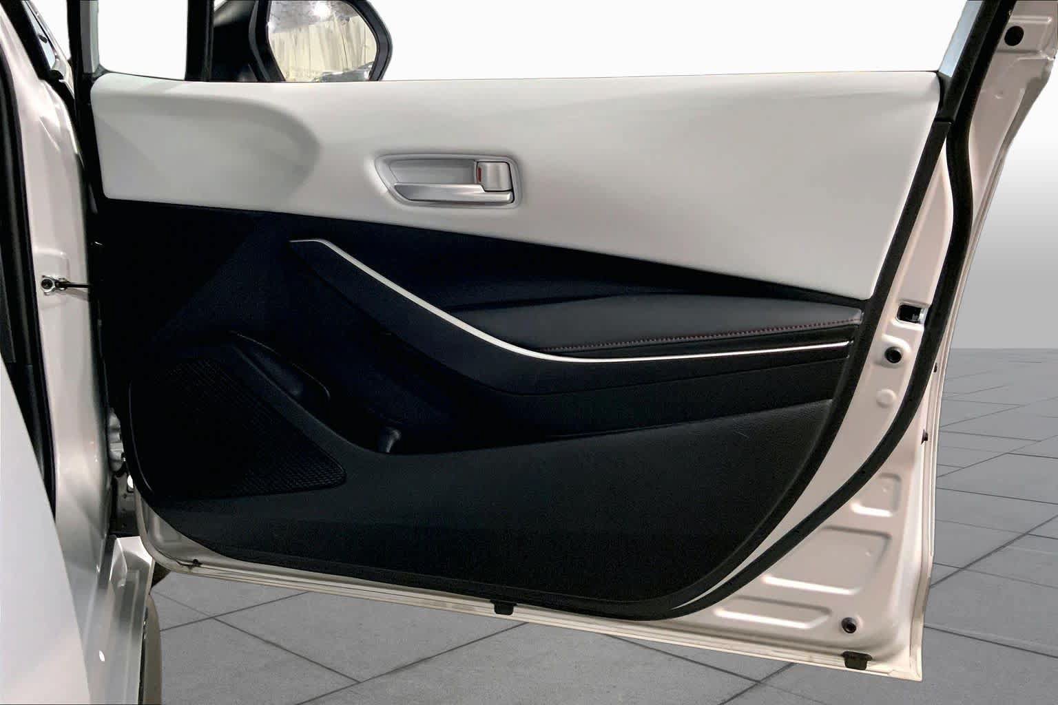 Certified 2024 Toyota Corolla SE w/ SE Premium Package FWD image 23