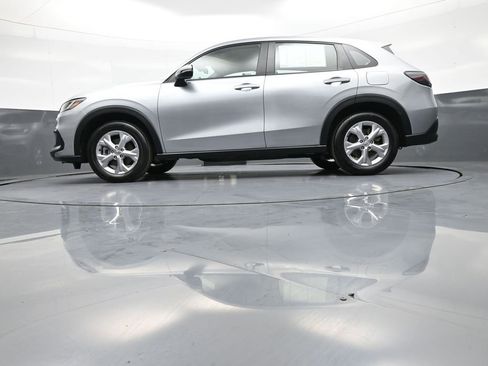 Certified 2024 Honda HR-V LX image 31