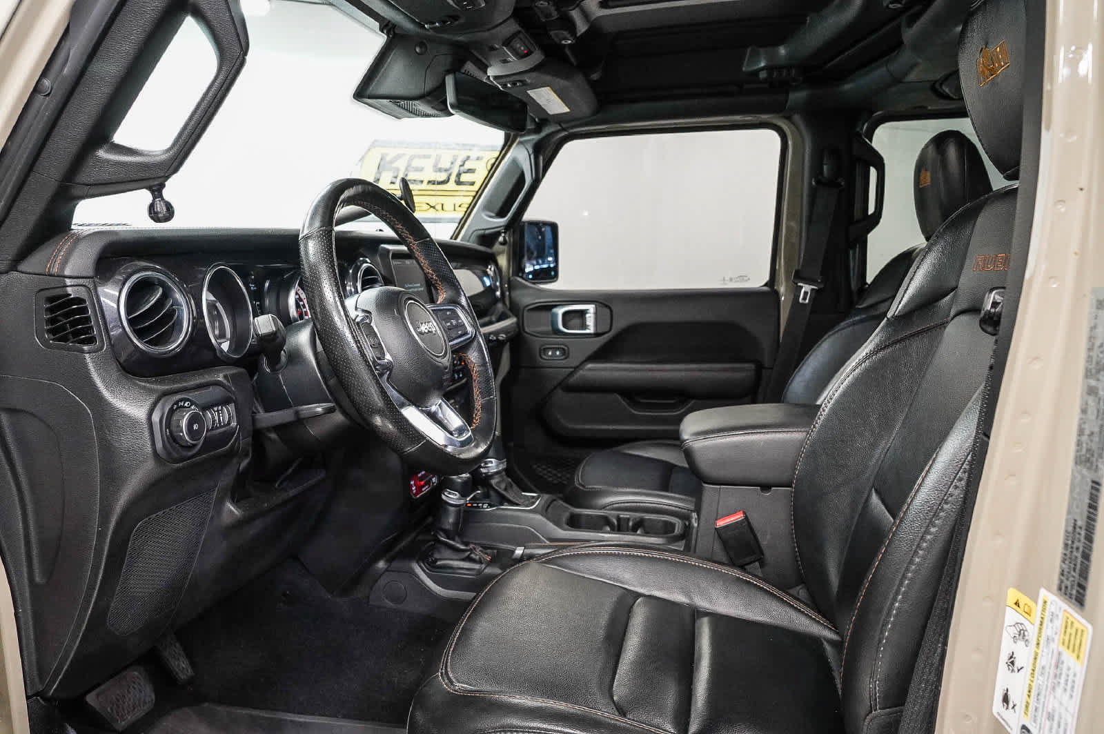 Used 2022 Jeep Wrangler Unlimited Rubicon w/ Trailer Tow Package AWD/4WD image 17