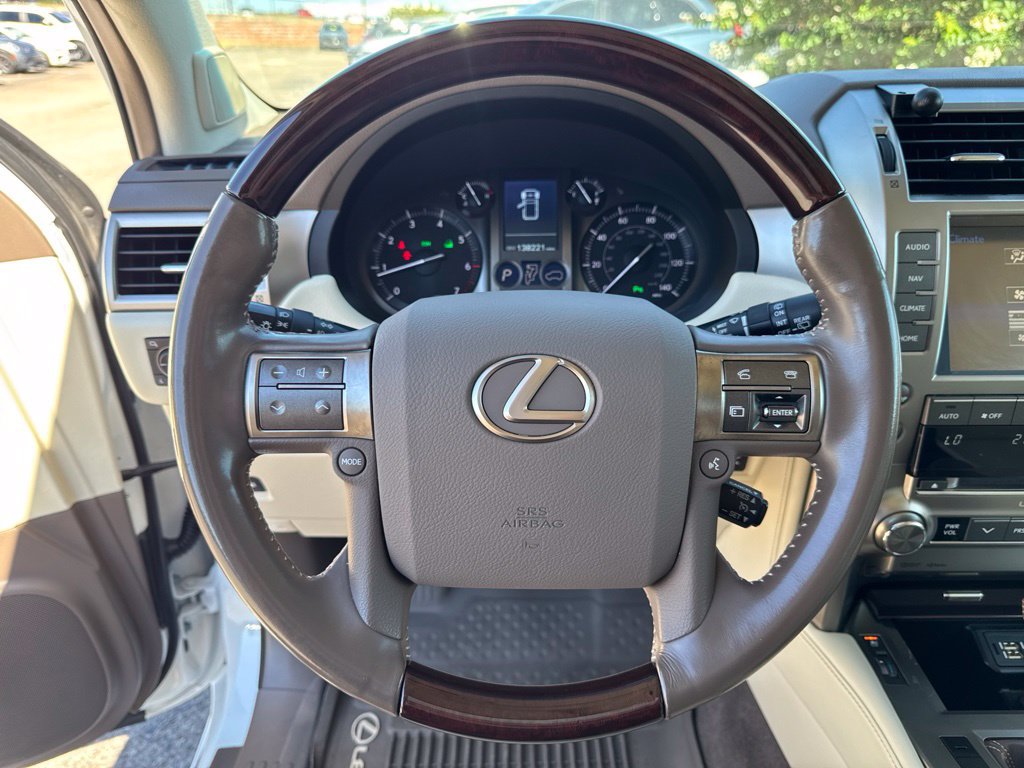Used 2018 Lexus GX 460 Premium w/ Premium Package AWD/4WD image 14