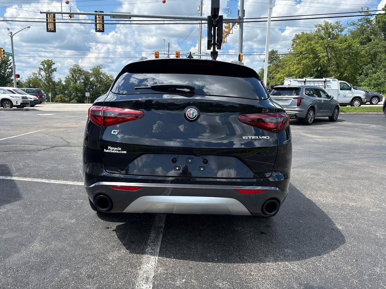 Used 2023 Alfa Romeo Stelvio Ti AWD/4WD image 6