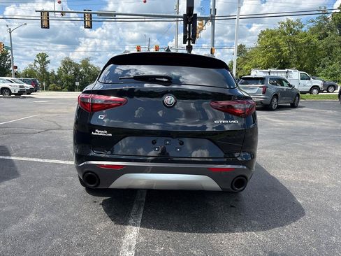 Used 2023 Alfa Romeo Stelvio Ti AWD/4WD image 6