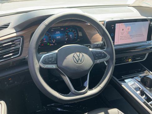 New 2026 Volkswagen Atlas SE FWD image 36