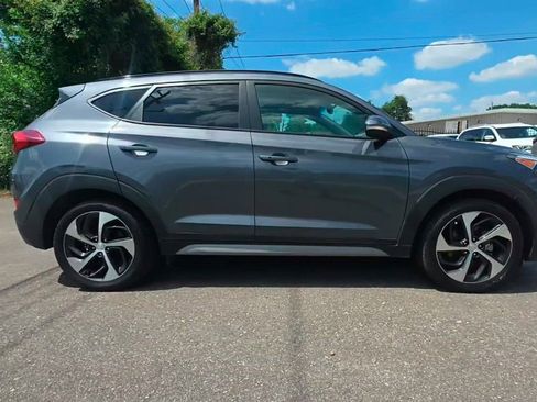 Used 2017 Hyundai Tucson Value FWD image 3