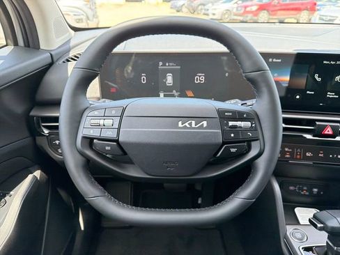New 2026 Kia Sportage EX AWD/4WD image 10