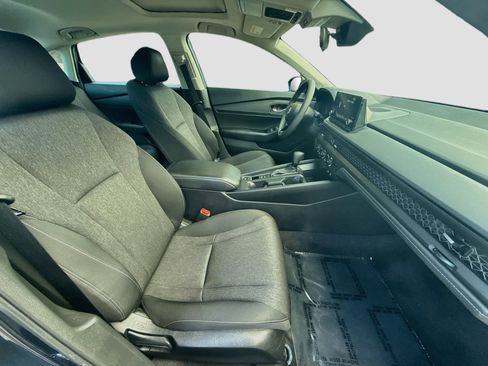 Certified 2025 Honda Accord SE image 31