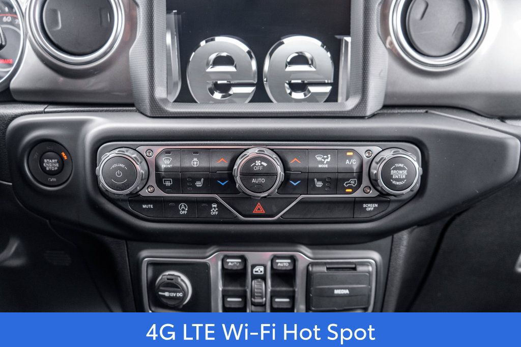 Used 2019 Jeep Wrangler Unlimited Sahara AWD/4WD image 29