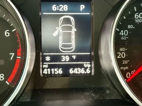 Used 2017 Volkswagen Jetta SEL image 13