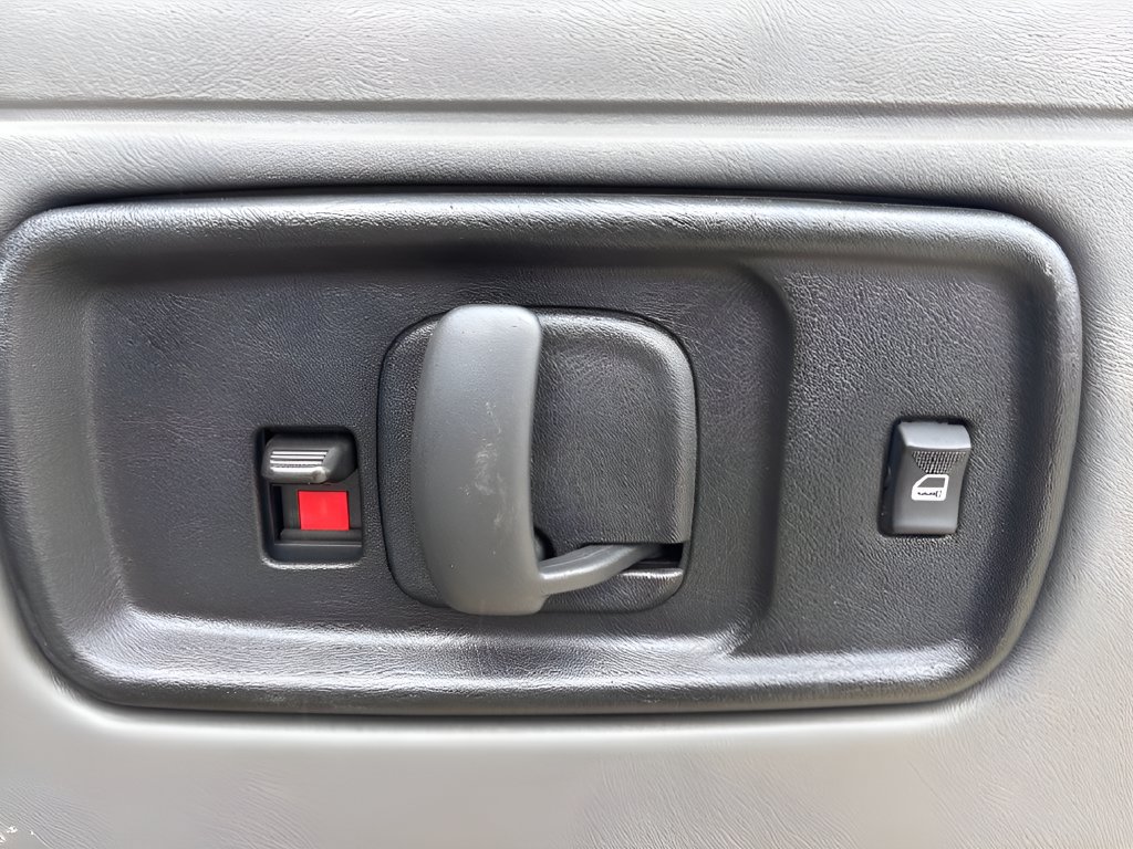 Used 2023 Chevrolet Express 3500 LS RWD image 30