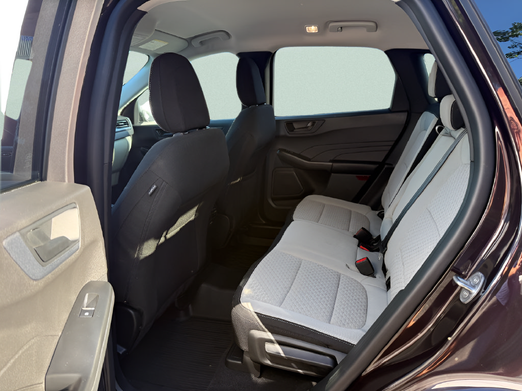 Certified 2023 Ford Escape Active AWD/4WD image 5