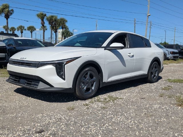 New 2027 Kia K4 FWD image 2