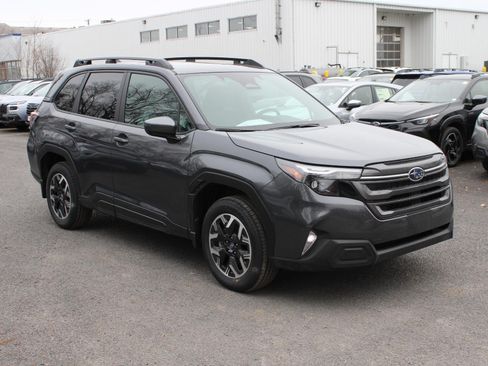 New 2026 Subaru Forester Premium AWD/4WD image 3