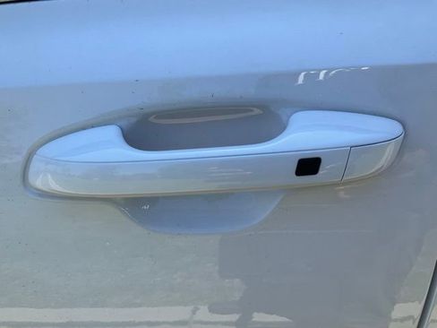 New 2026 Kia Sorento LX FWD image 3