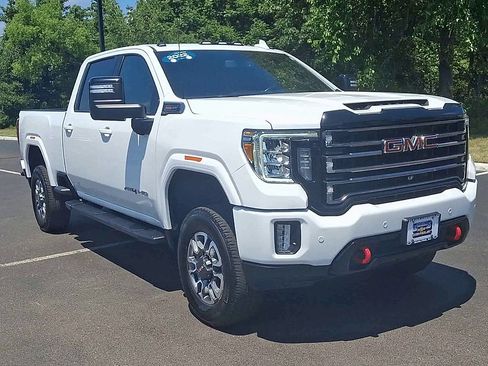 Used 2022 GMC Sierra 2500 AT4 w/ AT4 Preferred Package AWD/4WD image 5