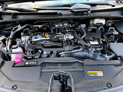Used 2025 Toyota Prius LE FWD image 32