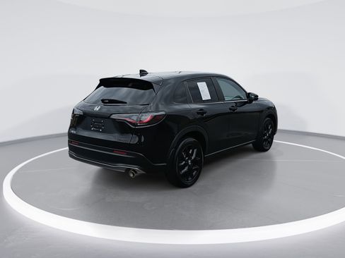 Used 2024 Honda HR-V Sport image 3