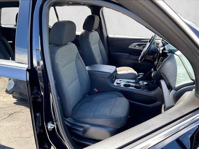 Certified 2023 Chevrolet Traverse LT FWD image 9