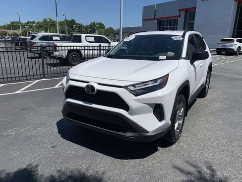 Certified 2025 Toyota RAV4 LE AWD/4WD image 4