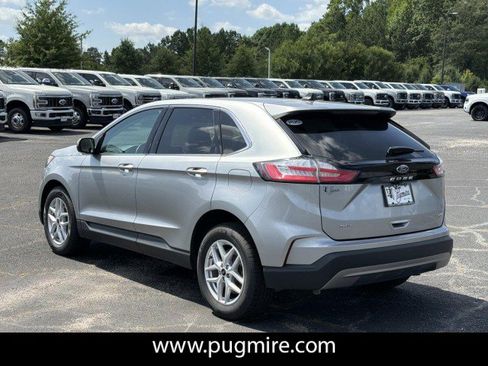 Used 2024 Ford Edge SEL AWD/4WD image 5