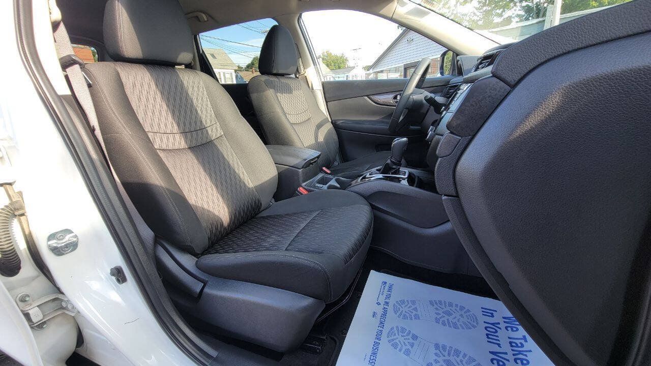 Used 2018 Nissan Rogue SV w/ Premium Package AWD/4WD image 20