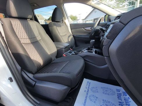 Used 2018 Nissan Rogue SV w/ Premium Package AWD/4WD image 20