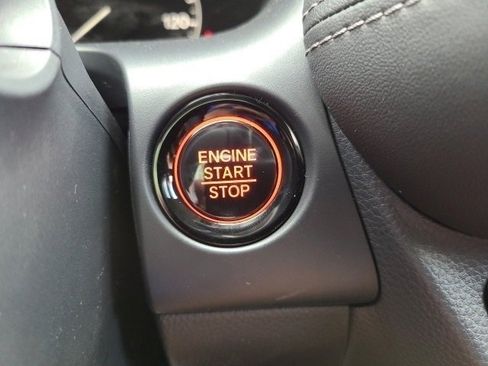 Used 2025 Honda HR-V EX-L image 29
