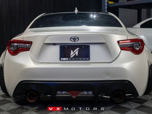 Used 2017 Toyota 86 image 13