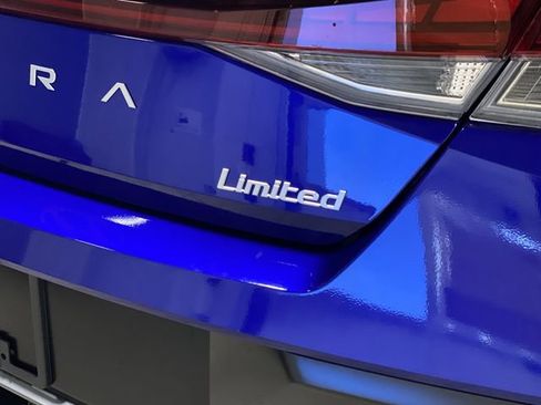 New 2026 Hyundai Elantra Limited image 33