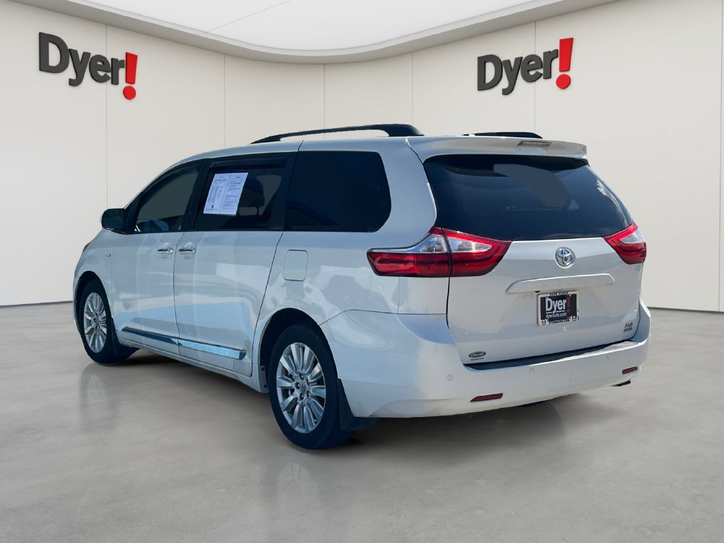 Used 2017 Toyota Sienna XLE w/ XLE Navigation Package AWD/4WD image 3