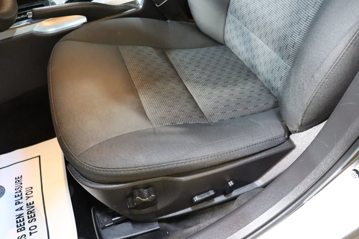 Used 2011 Ford Fusion SE w/ 201A Rapid Spec Order Code FWD image 28
