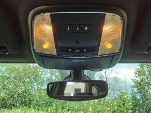 Used 2018 Jeep Grand Cherokee Limited AWD/4WD image 11