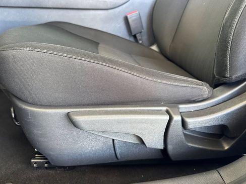 Used 2025 Nissan Sentra SV FWD image 15