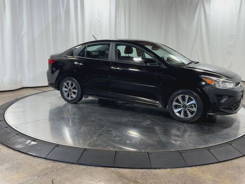 Certified 2021 Kia Rio S w/ Technology Package image 2