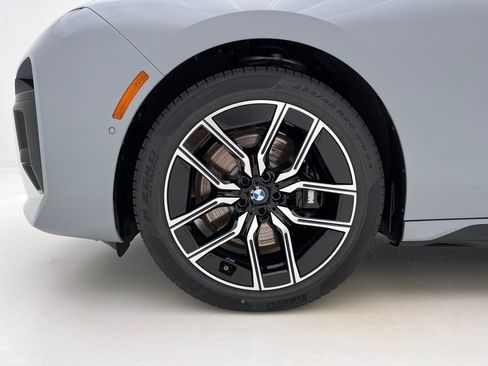 New 2026 BMW 740i xDrive w/ Premium Package image 23