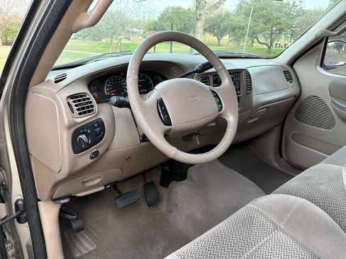 Used 2001 Ford F150 XLT image 76