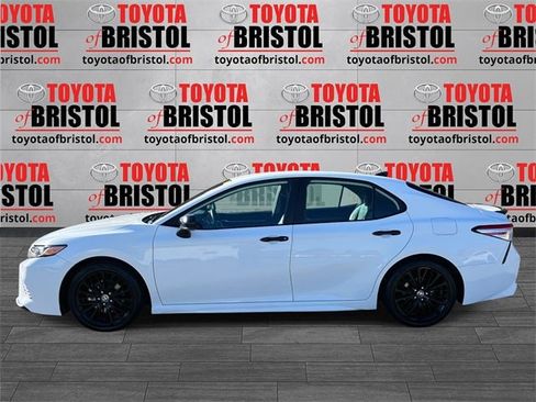 Used 2020 Toyota Camry SE image 7