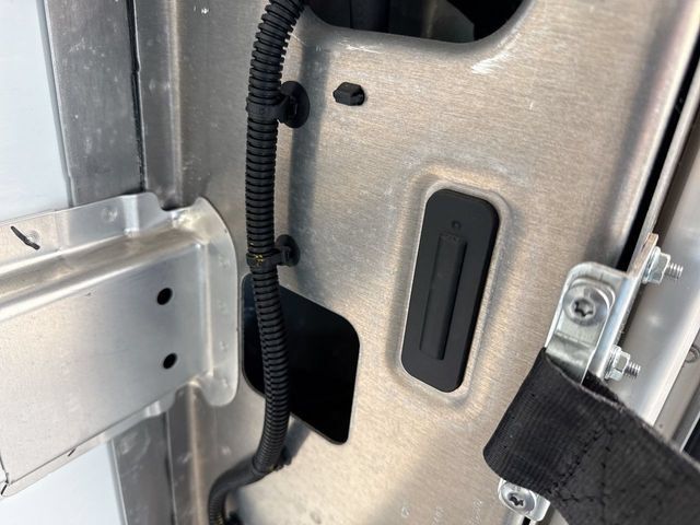 Used 2024 Chevrolet Brightdrop 400 w/ Commercial Equipment Package AWD/4WD image 19
